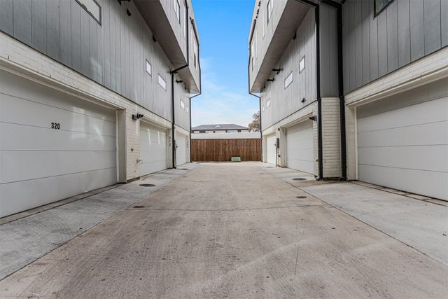 304 Mathey Court, Dallas, TX 75208