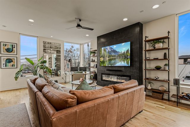 304 Mathey Court, Dallas, TX 75208