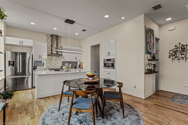 304 Mathey Court, Dallas, TX 75208