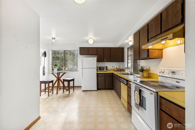 3258 SE Mahali Lane, Port Orchard, WA 98366