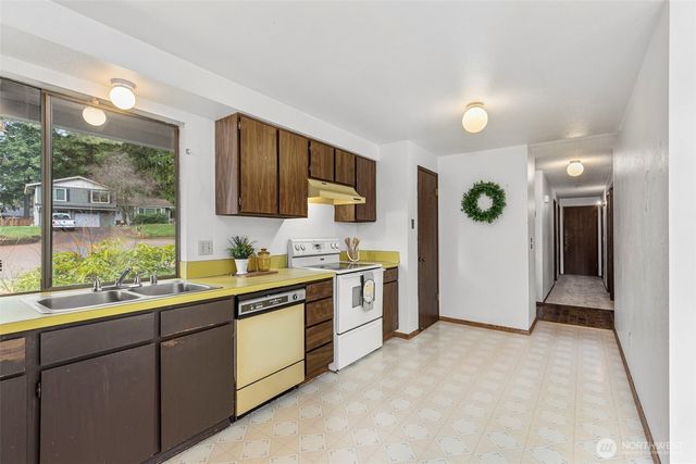 3258 SE Mahali Lane, Port Orchard, WA 98366