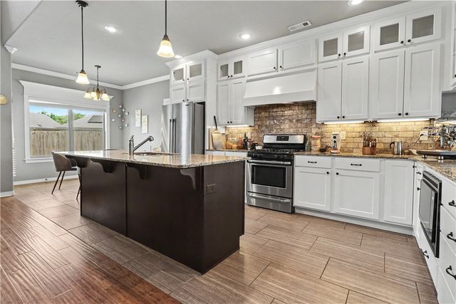 2860 Topaz Drive, Fayetteville, AR 72704