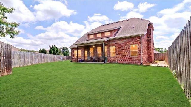 2860 Topaz Drive, Fayetteville, AR 72704