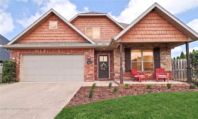 2860 Topaz Drive, Fayetteville, AR 72704