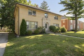 8201 W North AVENUE, Wauwatosa, WI 53213