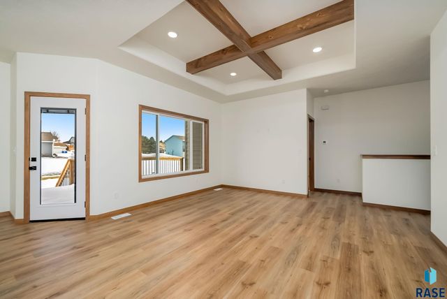 1501 E Carol St Street, Sioux Falls, SD 57104