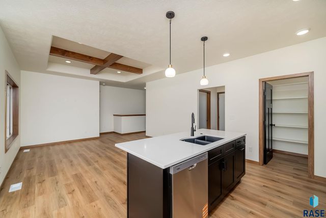 1501 E Carol St Street, Sioux Falls, SD 57104