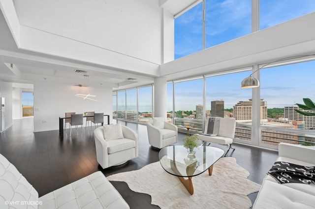 1720 Maple Avenue 2710, Evanston, IL 60201