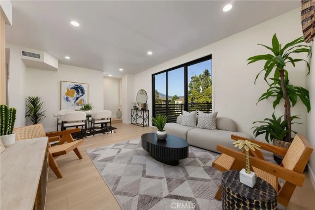 1025 La Cadena B, Arcadia, CA 91007