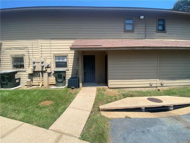 200 Parma Drive B3, Daphne, AL 36526