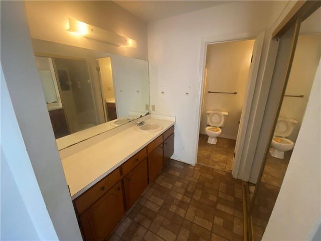 200 Parma Drive B3, Daphne, AL 36526