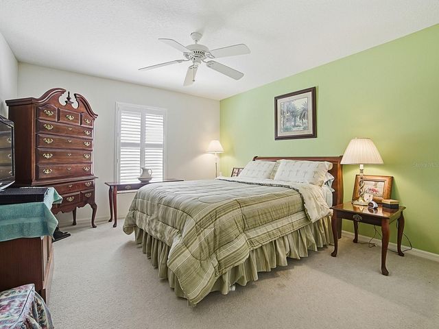 33122 MEADOW SIDE COURT, Leesburg, FL 34748