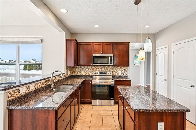 4076 Spicebush Drive, Tipp City, OH 45371