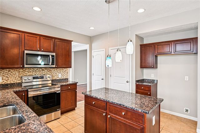 4076 Spicebush Drive, Tipp City, OH 45371