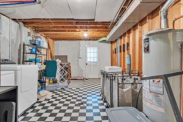 2750 White Pelican LN, Roanoke, VA 24018