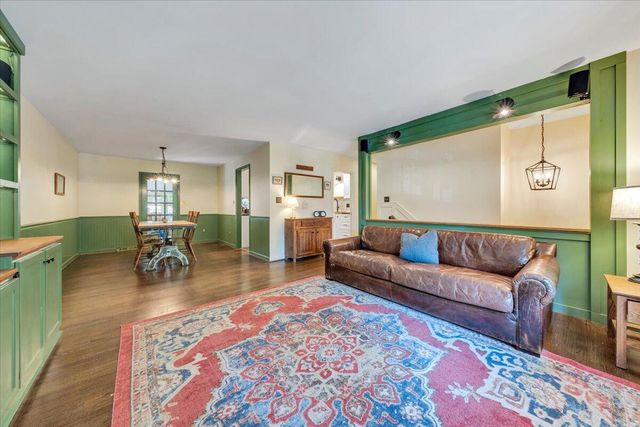 2750 White Pelican LN, Roanoke, VA 24018