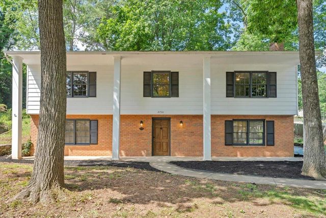 2750 White Pelican LN, Roanoke, VA 24018