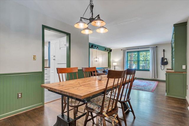 2750 White Pelican LN, Roanoke, VA 24018