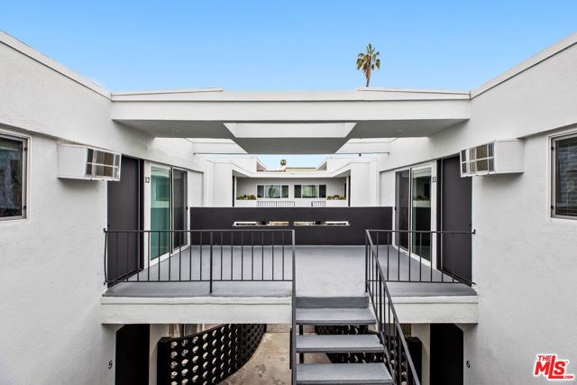 1117 S BRONSON Avenue 11, Los Angeles, CA 90019