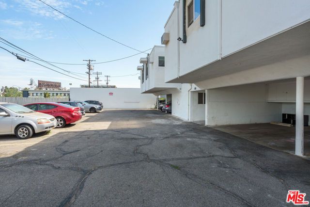 1117 S BRONSON Avenue 11, Los Angeles, CA 90019