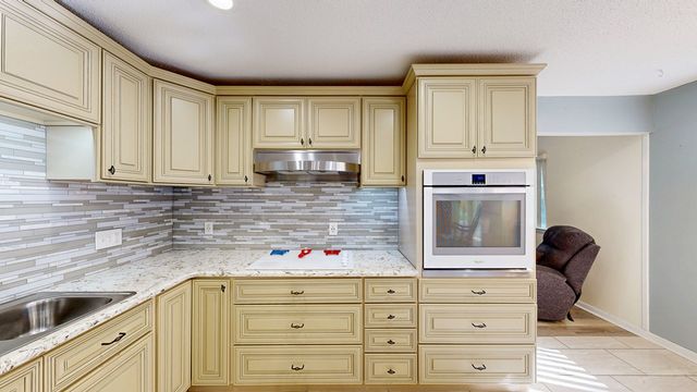 1102 Northfield Circle, Dothan, AL 36303