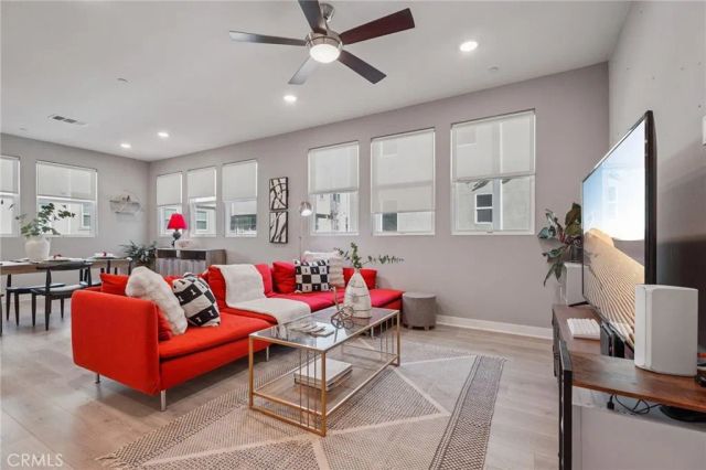 12837 Watt Lane A, Sylmar, CA 91342