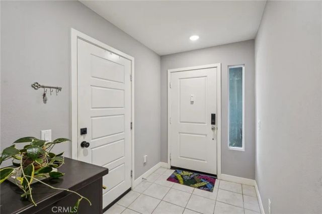 12837 Watt Lane A, Sylmar, CA 91342