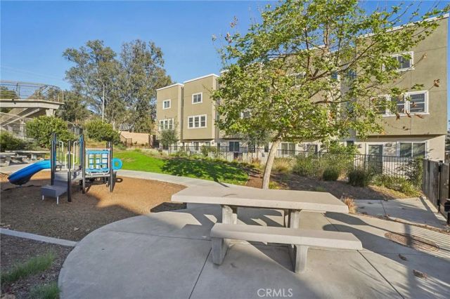 12837 Watt Lane A, Sylmar, CA 91342