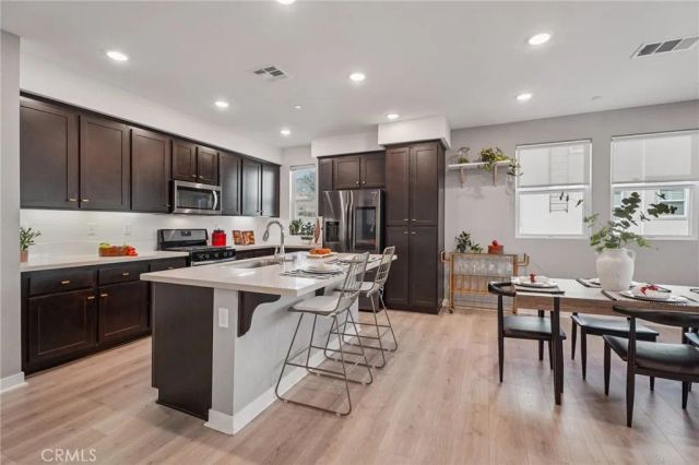 12837 Watt Lane A, Sylmar, CA 91342