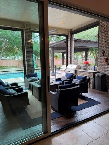 21242 Redcrest Manor Drive, Richmond, TX 77406