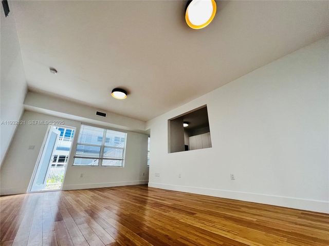 960 Bay Dr 901, Miami Beach, FL 33141