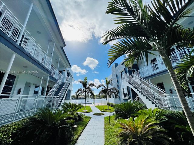 960 Bay Dr 901, Miami Beach, FL 33141