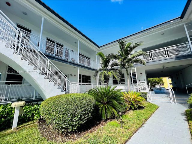 960 Bay Dr 901, Miami Beach, FL 33141