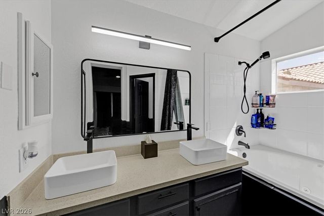 5201 South Torrey Pines Drive 1227, Las Vegas, NV 89118