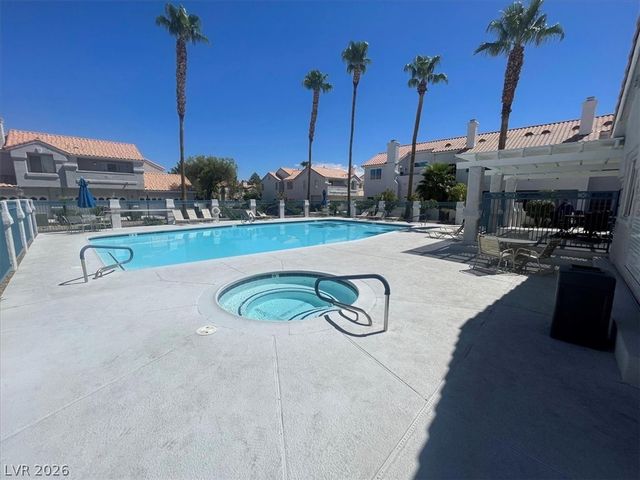 5201 South Torrey Pines Drive 1227, Las Vegas, NV 89118