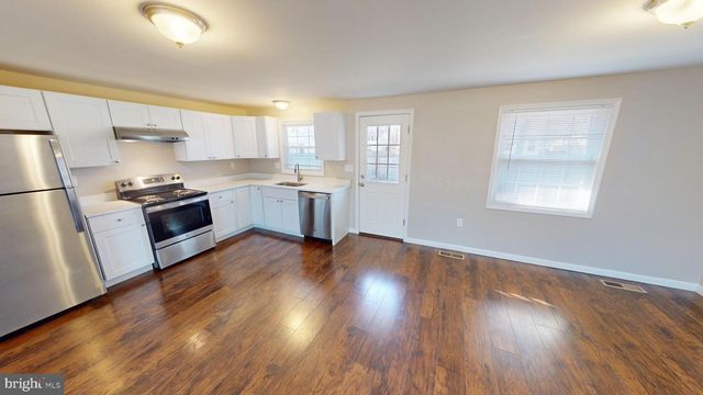 5014 NICHOLAS RD, Waldorf, MD 20601