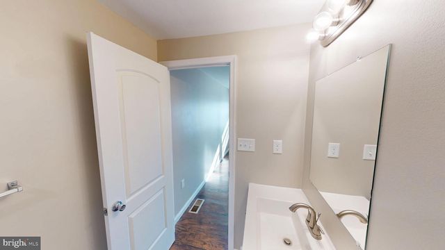 5014 NICHOLAS RD, Waldorf, MD 20601