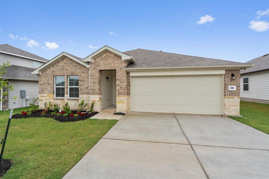 690 Globe Mallow CIR, Kyle, TX 78640