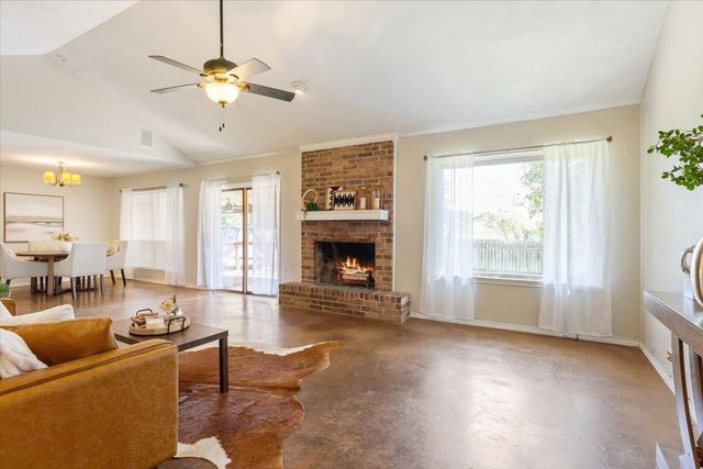 1203 Saint Williams Ave, Round Rock, TX 78681