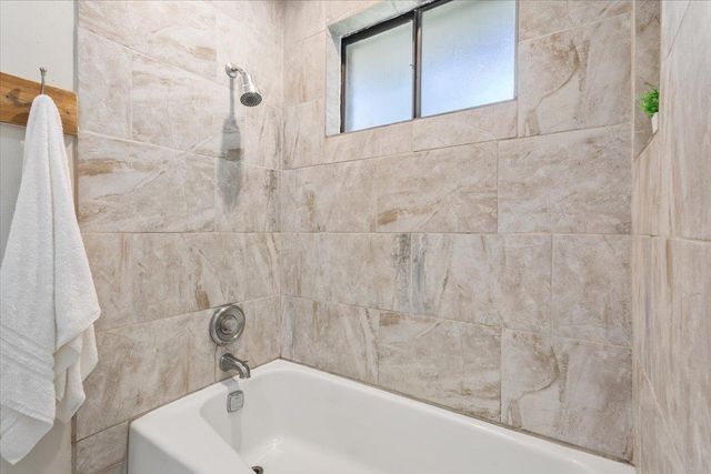 1203 Saint Williams Ave, Round Rock, TX 78681