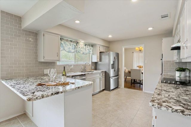 1203 Saint Williams Ave, Round Rock, TX 78681