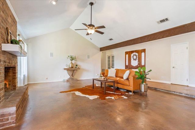 1203 Saint Williams Ave, Round Rock, TX 78681