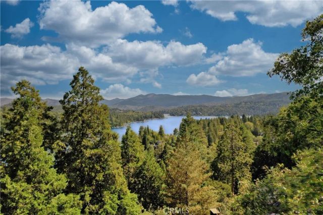750 Zurich Drive, Lake Arrowhead, CA 92352