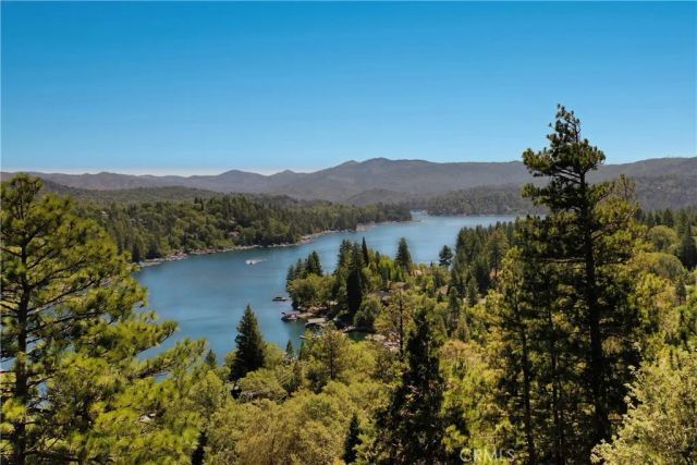 750 Zurich Drive, Lake Arrowhead, CA 92352