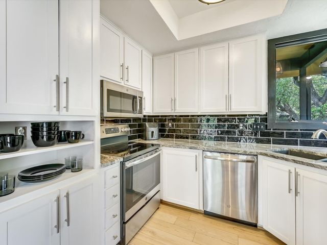 5701 Westslope DR 17, Austin, TX 78731