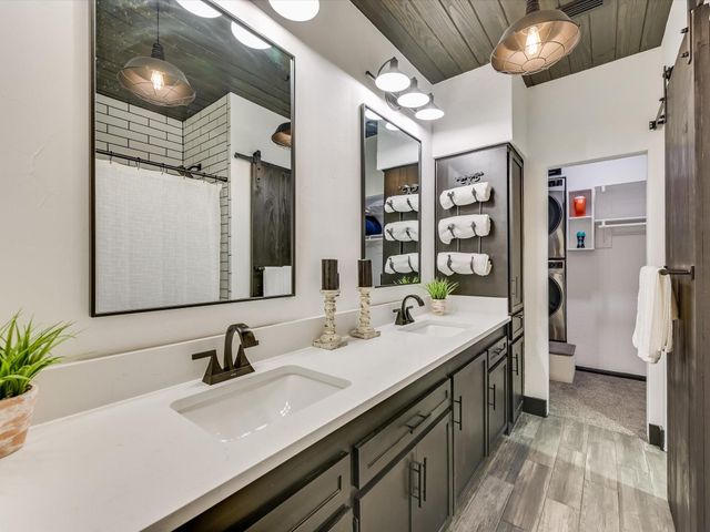 5701 Westslope DR 17, Austin, TX 78731