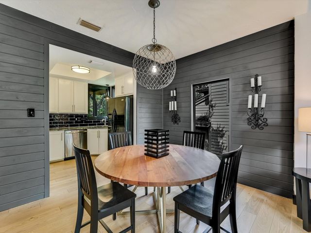 5701 Westslope DR 17, Austin, TX 78731