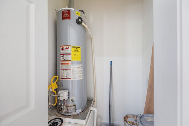 4710 Avenue S, Galveston, TX 77551