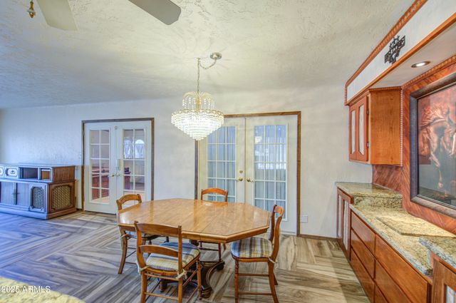 5759 E ARBOR Avenue, Mesa, AZ 85206