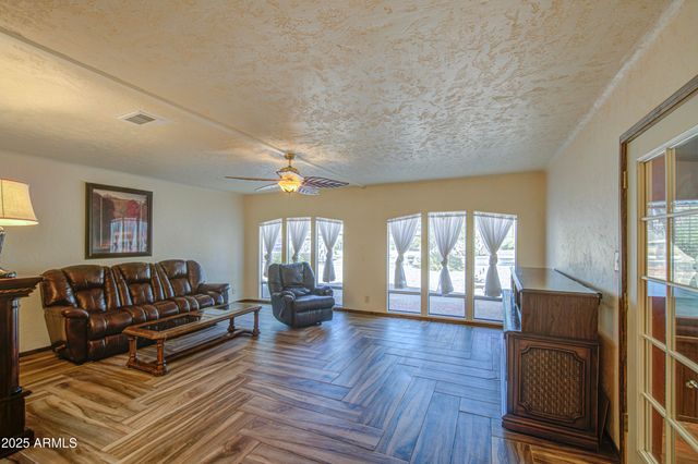 5759 E ARBOR Avenue, Mesa, AZ 85206